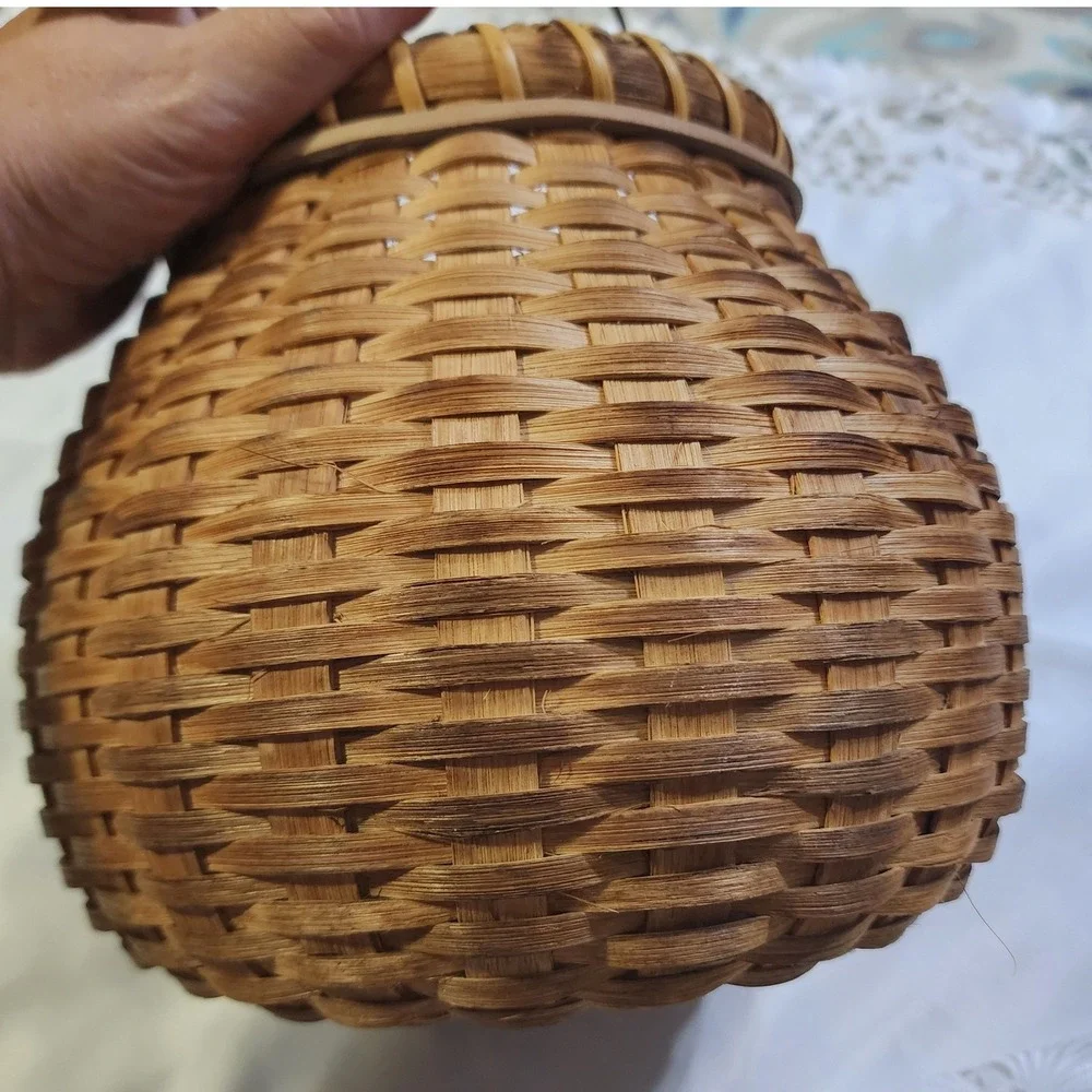VTG Handmade Phoebe 1994 Woven Wood Basket Wire Handle Baskets and Quilts Ohio